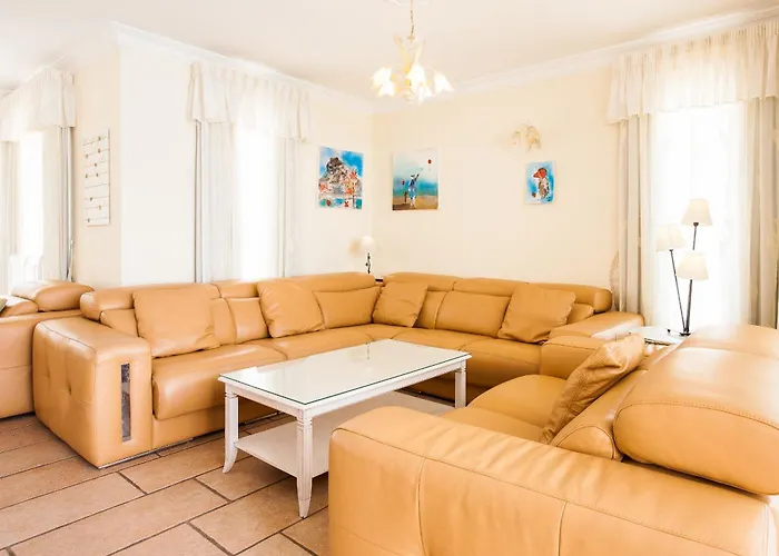 Casa Jade * אדחה