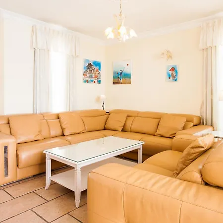 Casa Jade * אדחה