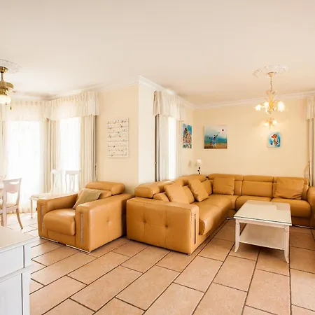 Casa Jade אדחה